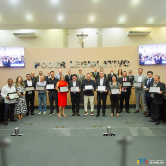 Sessão Solene de entrega de Honrarias 