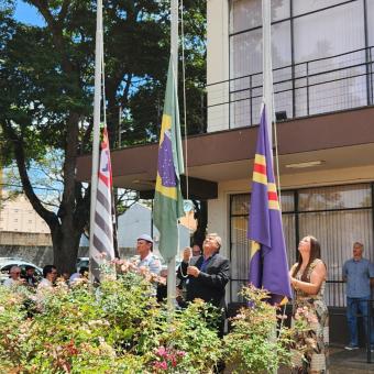 Ato cívico abre comemorações dos 77 anos de Cerquilho